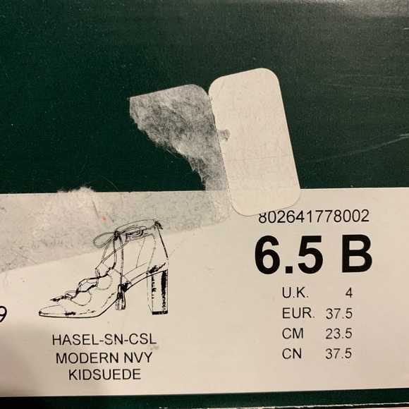 Lauren Ralph Lauren Hasel Heels - Picture 8 of 9